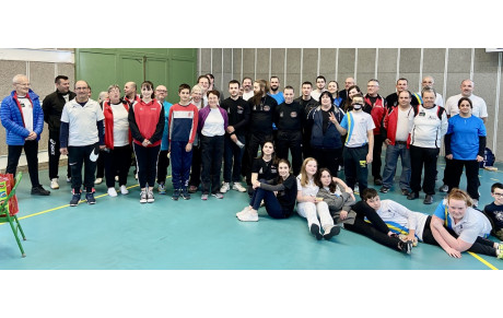 Rencontre amicale par équipes.